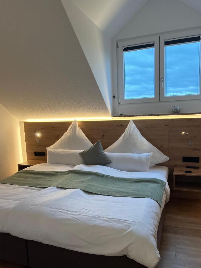 Vorgebirgsblick - Restaurant Biergarten Gaestehaus Bornheim  Exteriör bild