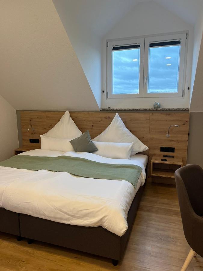 Vorgebirgsblick - Restaurant Biergarten Gaestehaus Bornheim  Exteriör bild